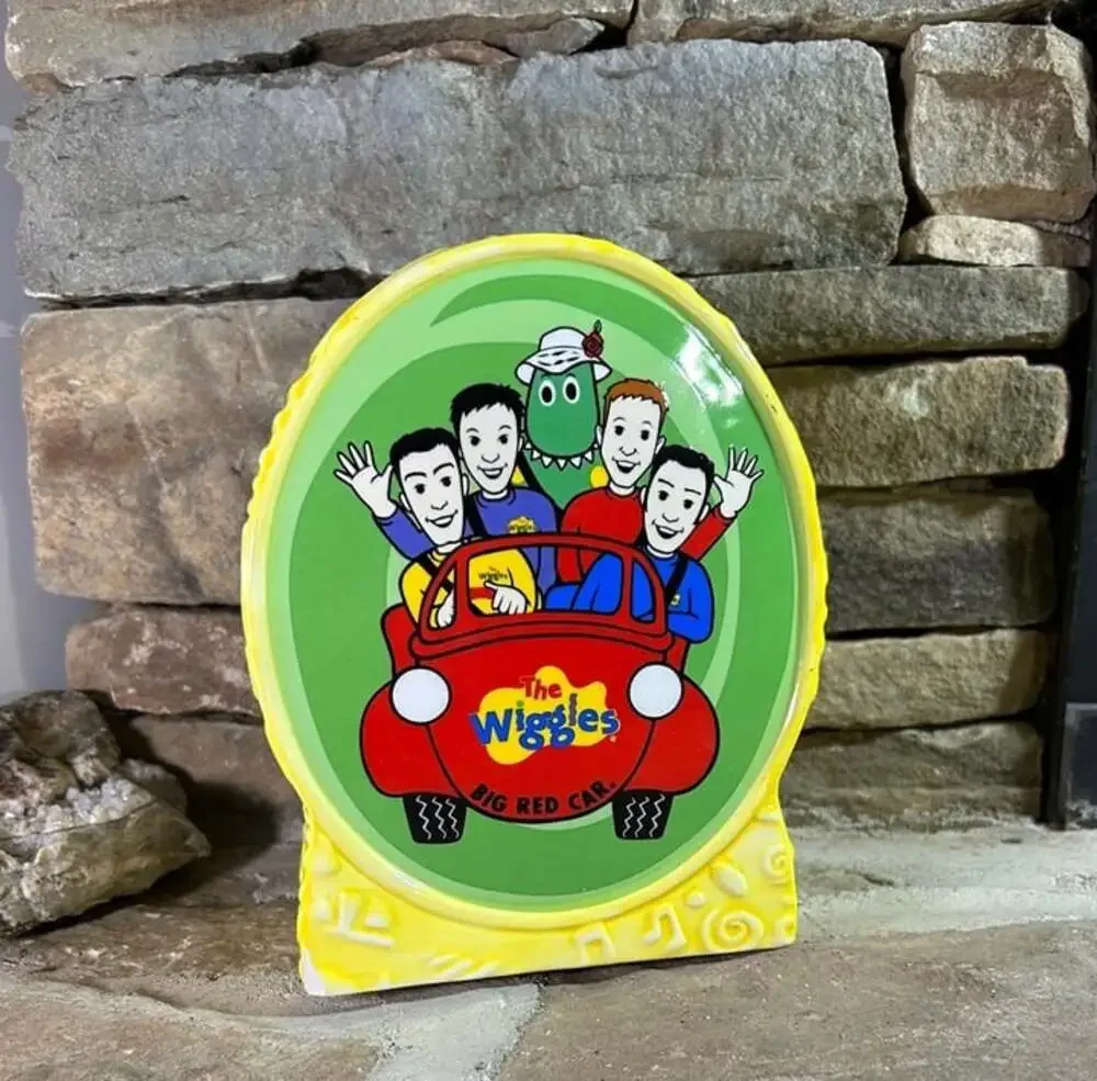Spin Master wiggles yellow